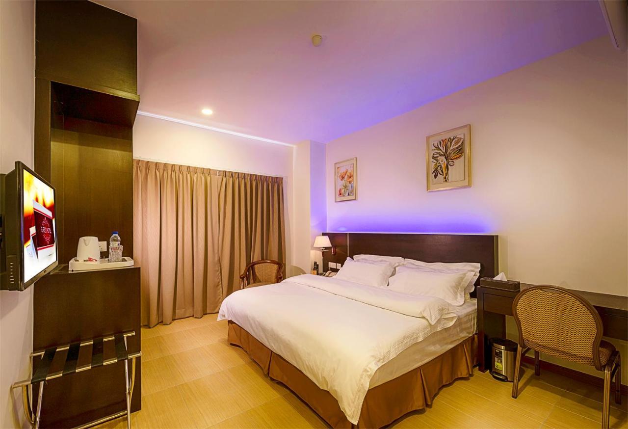 Ernes Hotel Alma Bukit Mertajam Exterior photo